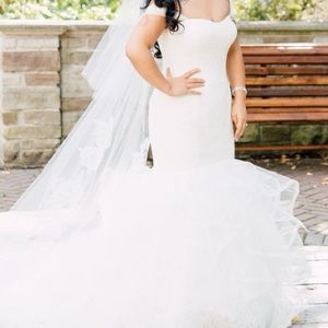 Authentic Vera wang wedding gown